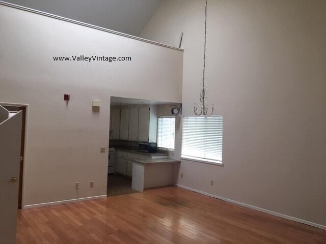 Building Photo - 11508 Moorpark St