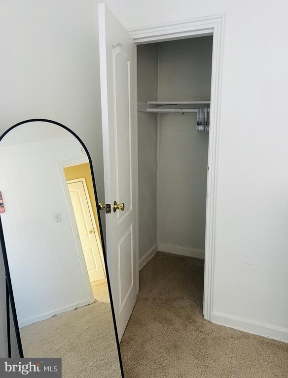 Building Photo - 313 Nicholson St NE