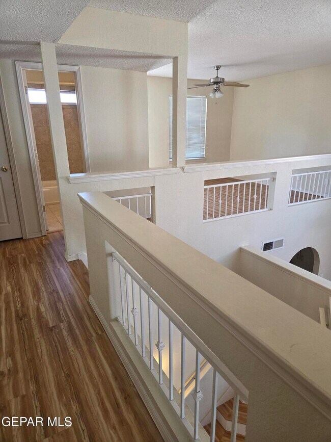 Building Photo - 3717 Hubble Dr