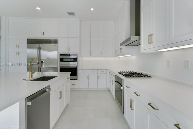 Building Photo - 8095 Crystal Downs Ave