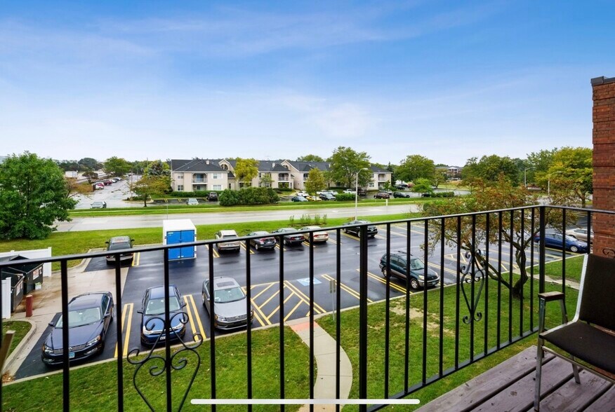 Building Photo - 103 W Elk Trl