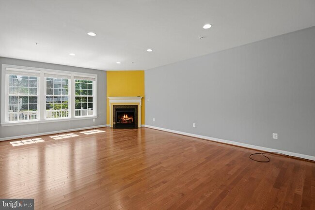 Building Photo - 493 W Watkins Mill Rd