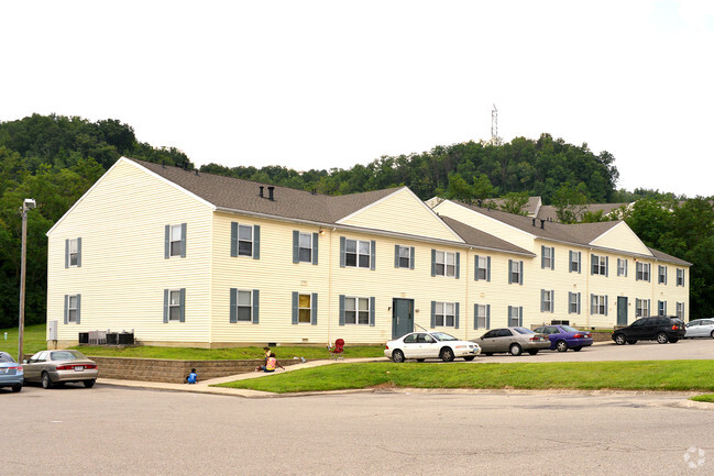 Primary Photo - Ashwood Apartments