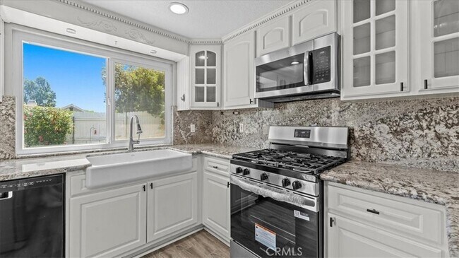 Building Photo - 8250 Whispering Tree Dr