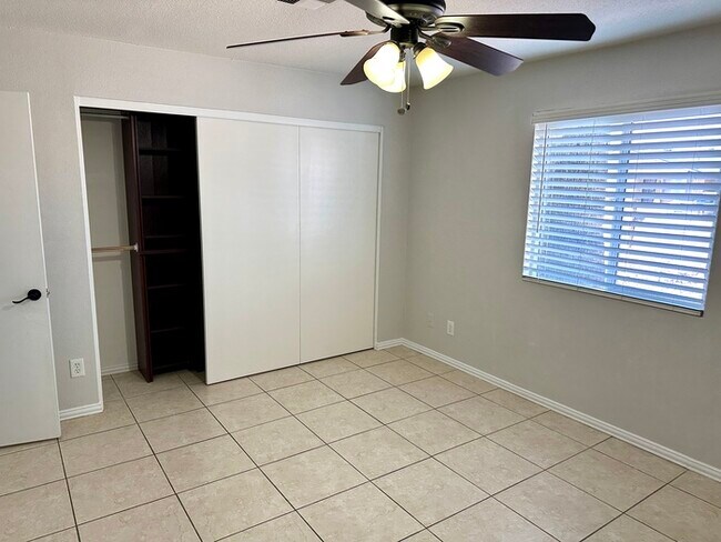 Building Photo - 4 Bedroom with pool in prime location