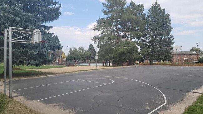 Building Photo - 9209 E Nassau Ave