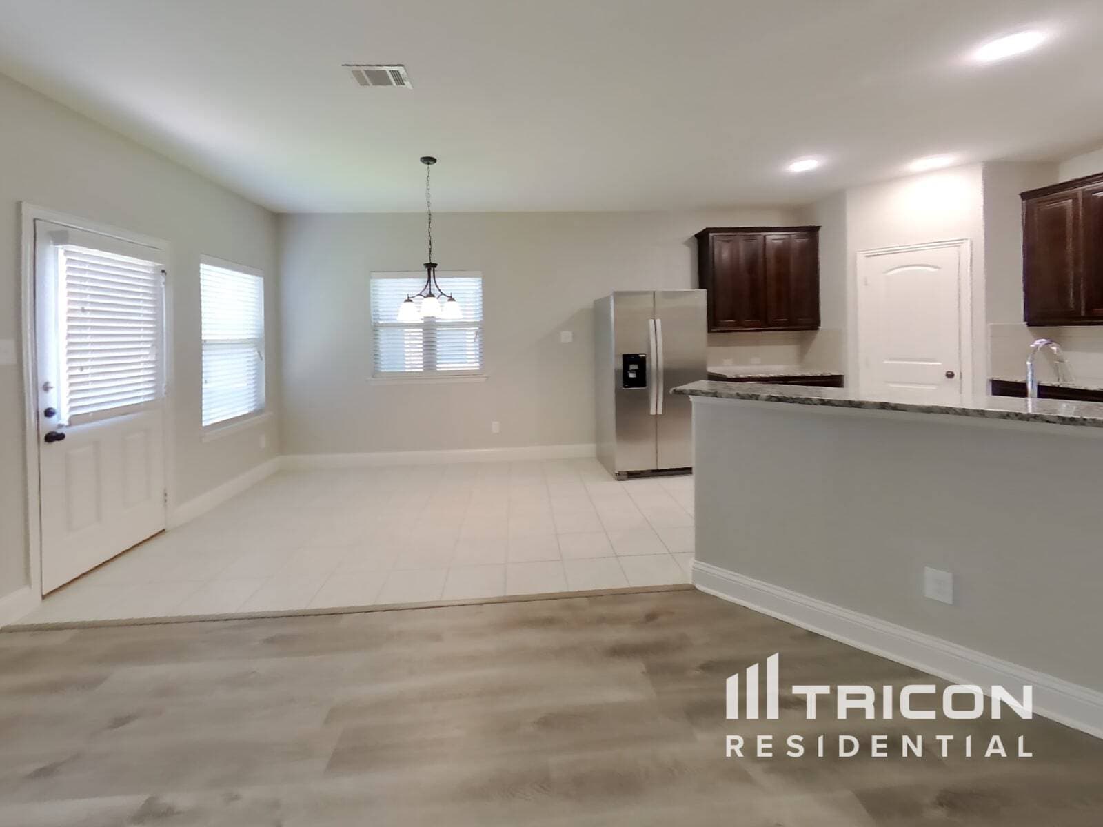 Building Photo - 509 Dogwood Dr