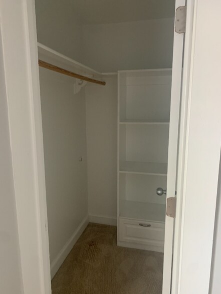 Building Photo - 102 Blackwood Ct