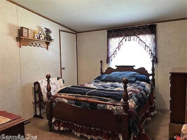 Building Photo - 3 Bedroom Single Family Home in Haskell.