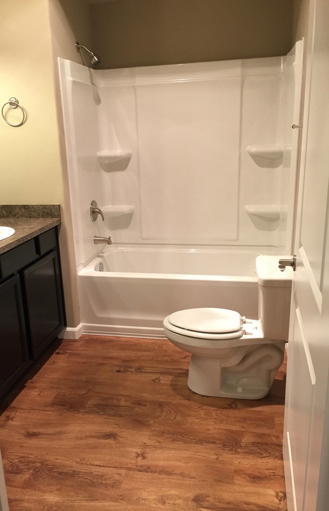 Building Photo - 8Hundred West Apartments