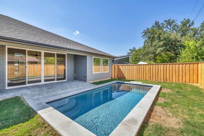 Building Photo - 8209 Polar Dr