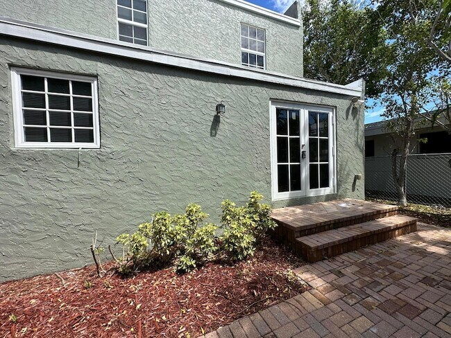 Building Photo - 340 Walton Blvd