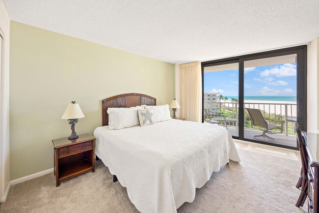 Building Photo - 260 Seaview Ct