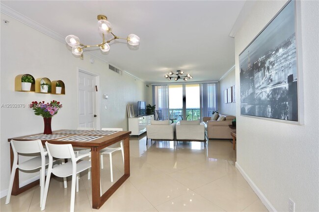 Building Photo - 2501 S Ocean Dr