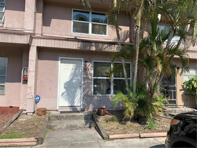 Building Photo - 222 Elliot Ave