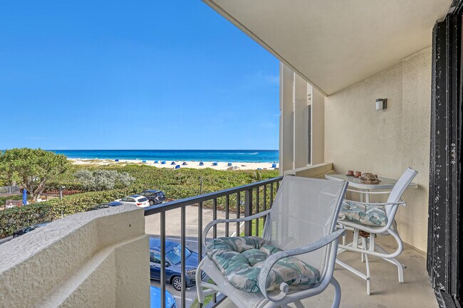 Primary Photo - 2800 N Ocean Dr