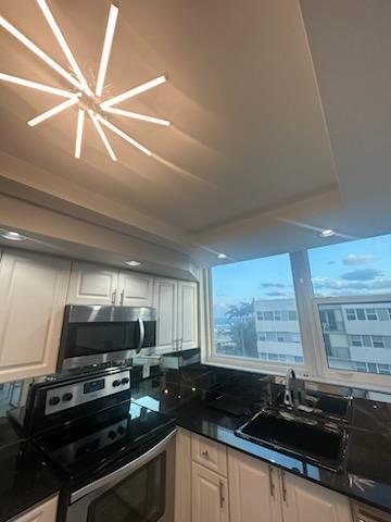 Building Photo - 1238 Hillsboro Mile