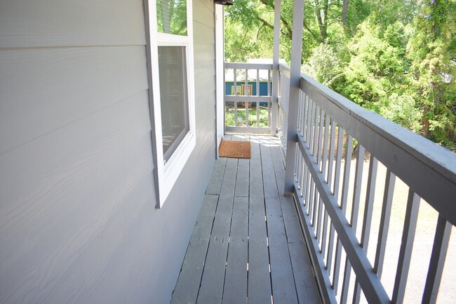Building Photo - 2319 Banita St