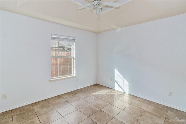 Building Photo - 15 West Dr