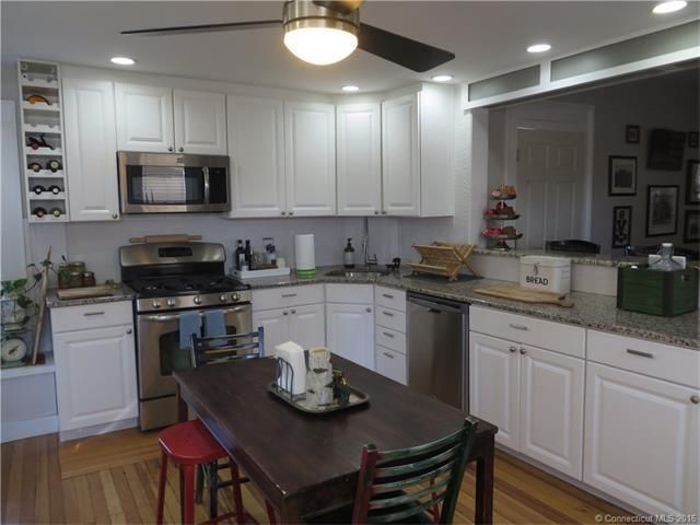 Building Photo - 12 Brown St