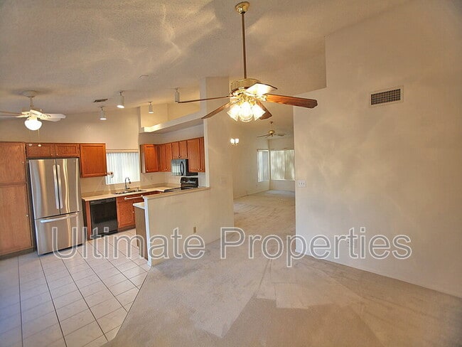 Building Photo - 10345 N 62nd Ave