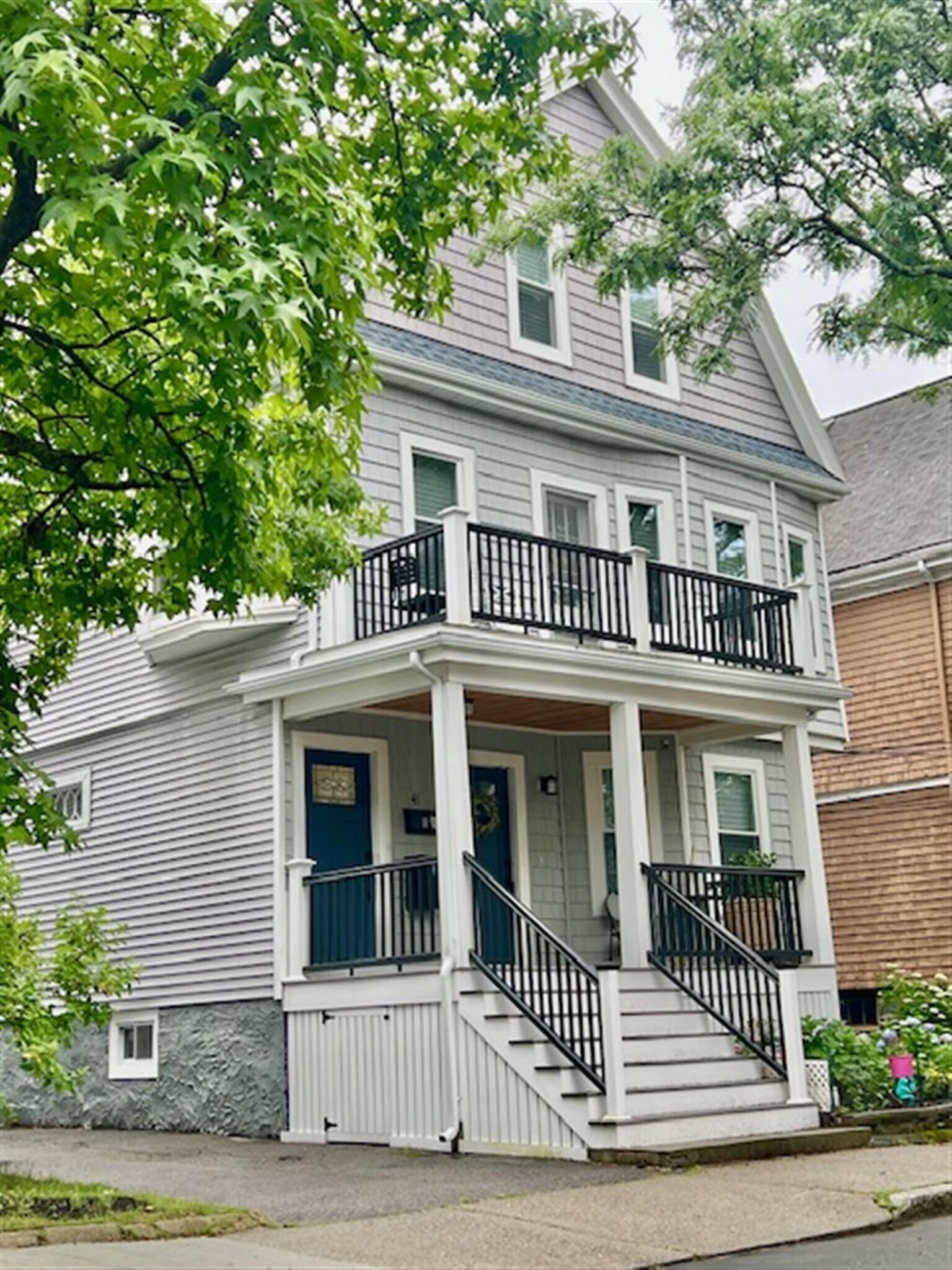 Building Photo - 41 Simpson Ave
