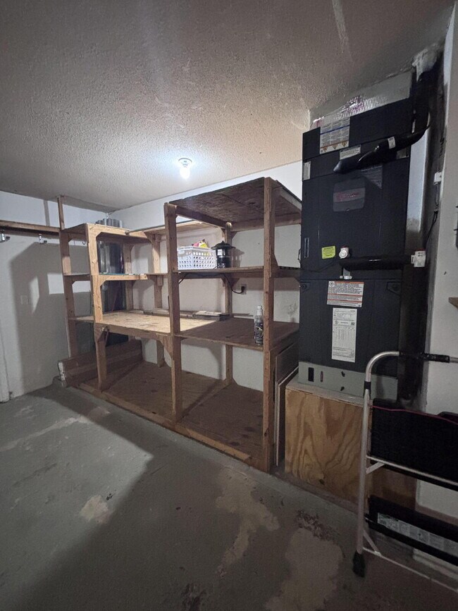 Building Photo - Coastal 4-Bedroom Oasis – Walk to the Beach!