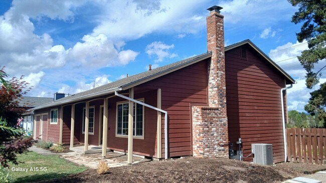 Building Photo - 18715 NW Lapine St