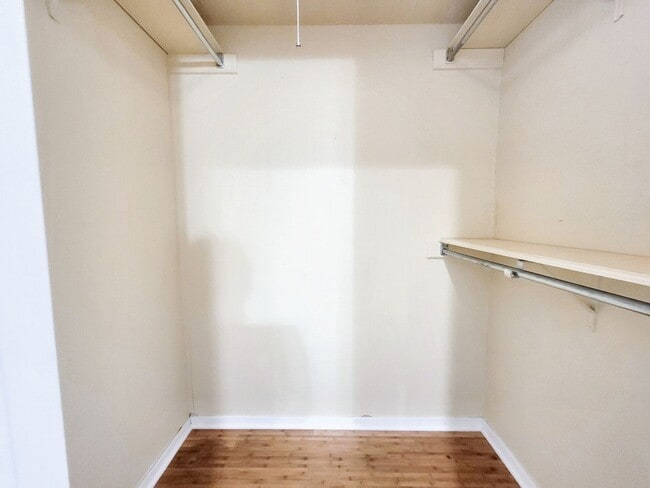 Building Photo - Modern and Cozy 2/BR 2/BA Home in Gated Co...