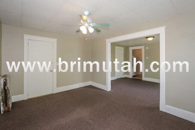 Building Photo - 273-275 S. 400 E. - 7