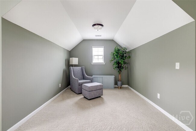 Building Photo - 121 Cypress Loop