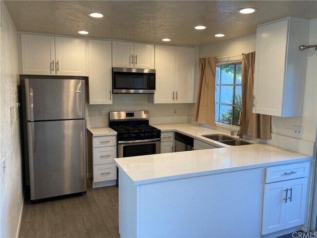 Building Photo - 18 Exeter-