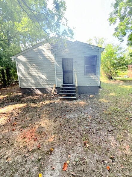 Building Photo - 931 Calvin Rd