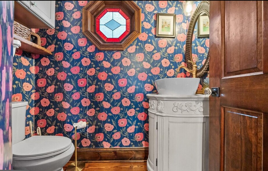 half bath - 127 W End Ave