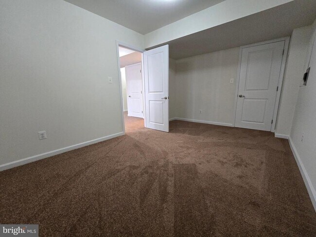 Building Photo - 173 Heartleaf Ln