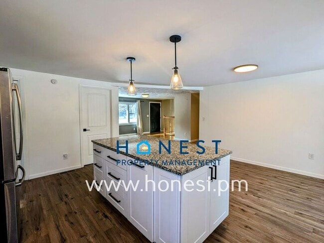 Building Photo - 151 Chimney Rd