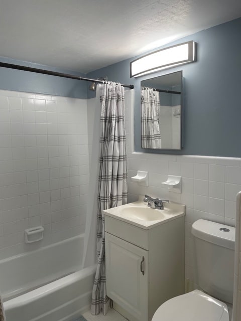 bathroom #2 - 1010 Scott Blvd