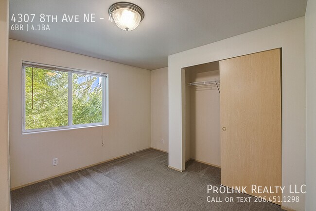 Building Photo - 4307 8th Ave NE