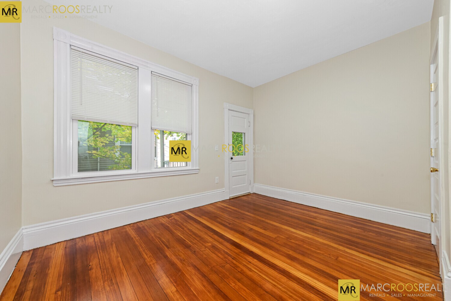 Building Photo - 42 Brackett St