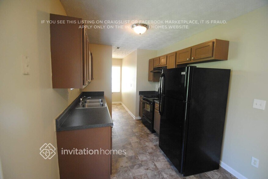 Building Photo - 90 Valley Dr