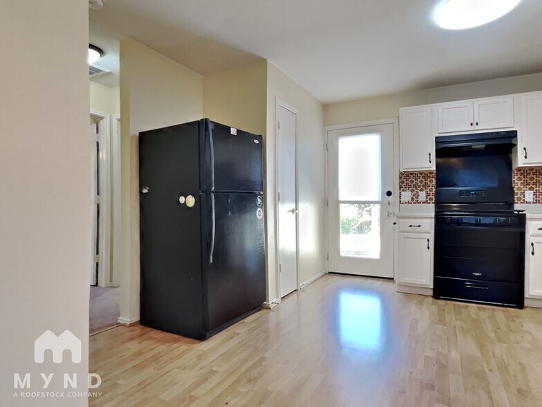 Building Photo - 18624 Great Falls Dr