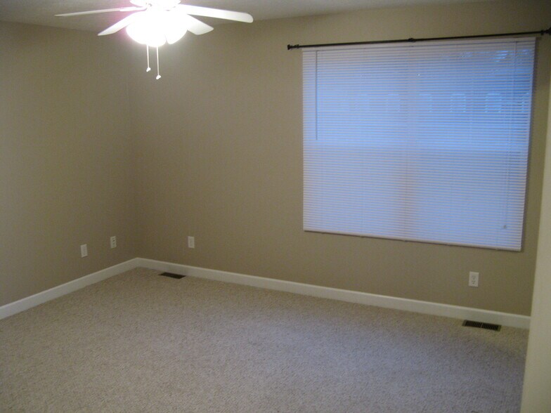 Building Photo - 347 Sheraton Dr NW