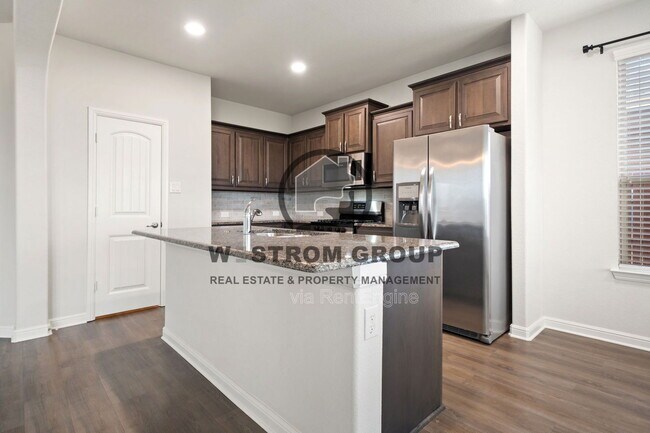 Building Photo - 1036 Cushing Dr