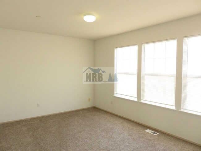 Building Photo - Stunning House in Dupont! $500.00 off 1 Month of Rent!