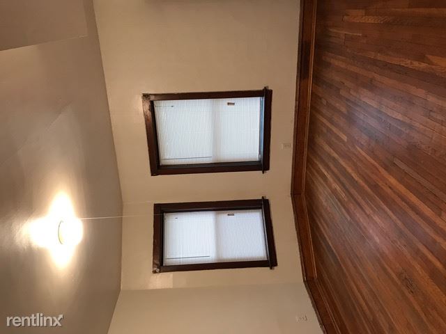 Building Photo - 824 N Lavergne Ave