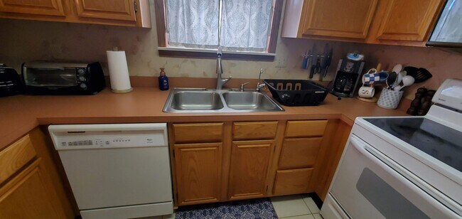 Building Photo - 2 bedroom lakeview condo in Lake Ozark for...