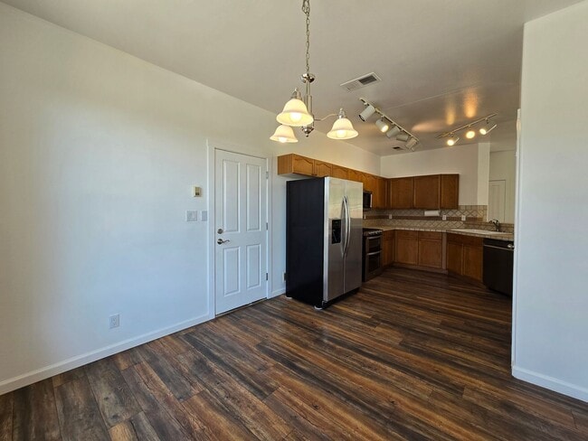 Building Photo - 3 Woodflower Place