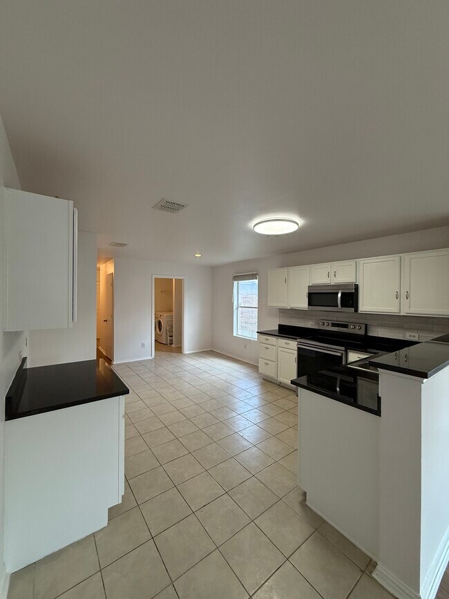 Building Photo - 8913 Quarry Ridge Trail