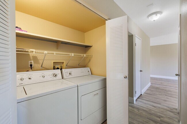 Building Photo - 41045 Largo
