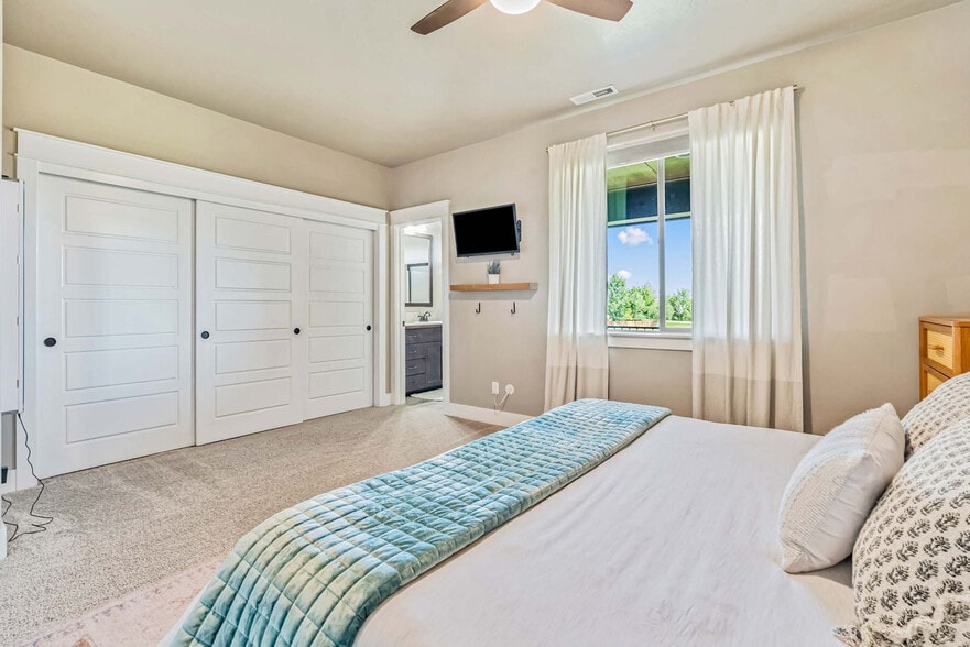 Building Photo - 2933 W Tubac Dr